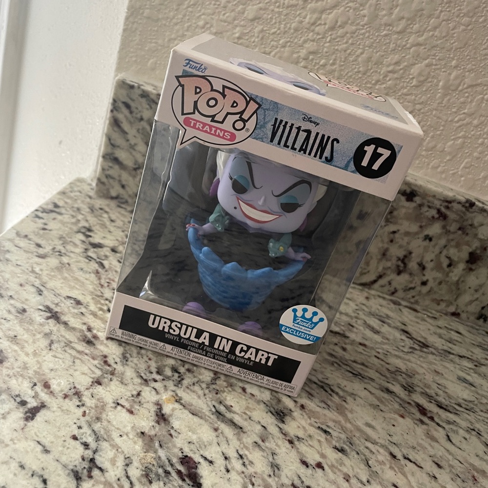 🐙 Funko Pop! Disney Villains Ursula in Cart Figure 🐙 - Picture 6 of 8